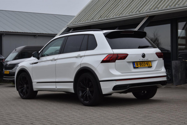 Volkswagen Tiguan 1.5 TSI R-Line | BLACK STYLE | PANORAMADAK | NAP | CAMERA | IQ LIGHT