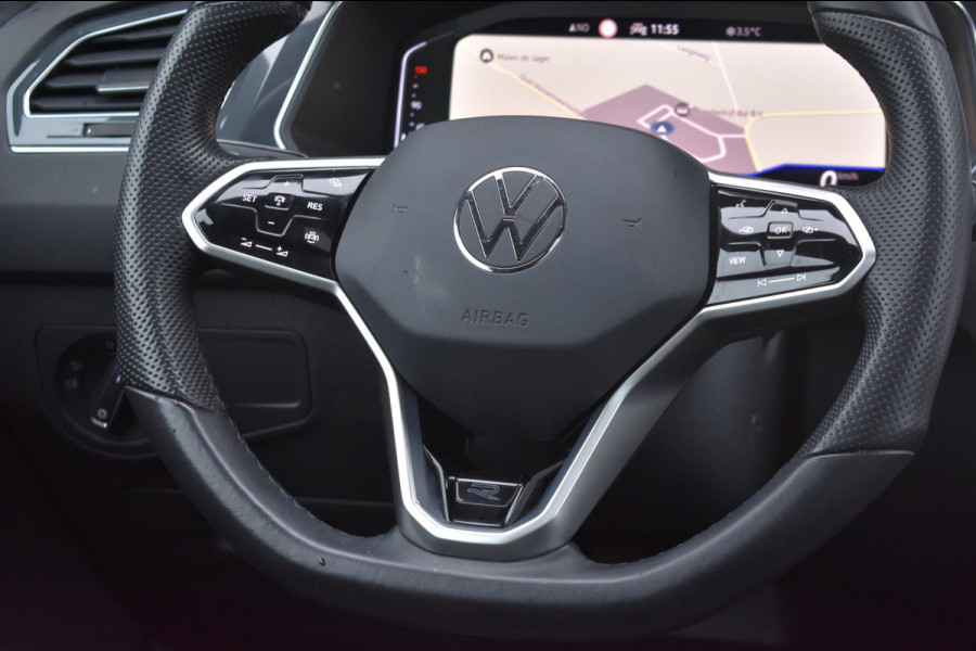 Volkswagen Tiguan 1.5 TSI R-Line | BLACK STYLE | PANORAMADAK | NAP | CAMERA | IQ LIGHT