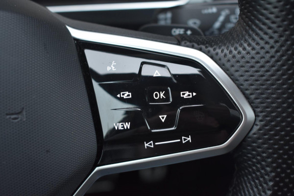 Volkswagen Tiguan 1.5 TSI R-Line | BLACK STYLE | PANORAMADAK | NAP | CAMERA | IQ LIGHT