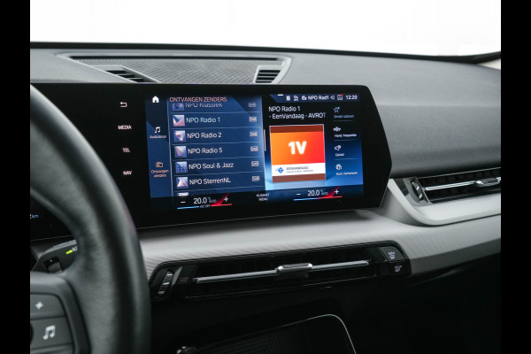 BMW iX1 xDrive30 Launch Edition 67 kWh [ 3-Fase-11kW ] {SOH-100%} (INCL-BTW) Aut. *FULL-LED | DIGI-COCKPIT | DAB+ | NAVI-FULLMAP | PRIVACYGLASS | COMFORTSEATS | ECC | PDC | CRUISE | 18''ALU*