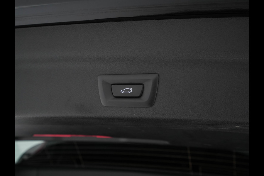 BMW iX1 xDrive30 Launch Edition 67 kWh [ 3-Fase-11kW ] {SOH-100%} (INCL-BTW) Aut. *FULL-LED | DIGI-COCKPIT | DAB+ | NAVI-FULLMAP | PRIVACYGLASS | COMFORTSEATS | ECC | PDC | CRUISE | 18''ALU*