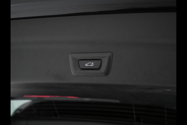 BMW iX1 xDrive30 Launch Edition 67 kWh [ 3-Fase-11kW ] {SOH-100%} (INCL-BTW) Aut. *FULL-LED | DIGI-COCKPIT | DAB+ | NAVI-FULLMAP | PRIVACYGLASS | COMFORTSEATS | ECC | PDC | CRUISE | 18''ALU*