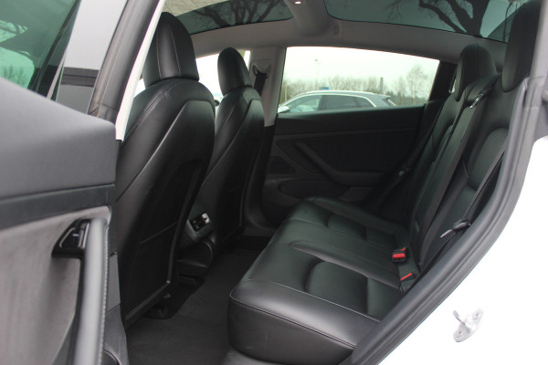 Tesla Model 3 Standard RWD Plus 60 kWh / SOH 91,4% / Autopilot / Panoramadak / Camera / Audio / 18'' / Leder