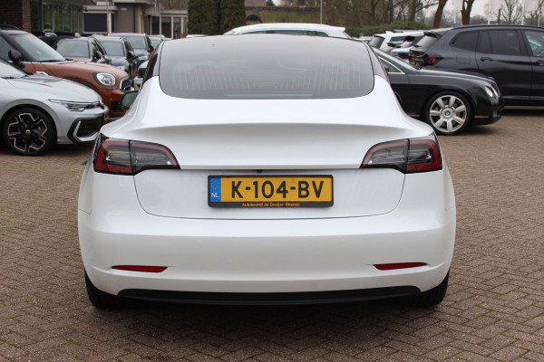 Tesla Model 3 Standard RWD Plus 60 kWh / SOH 91,4% / Autopilot / Panoramadak / Camera / Audio / 18'' / Leder