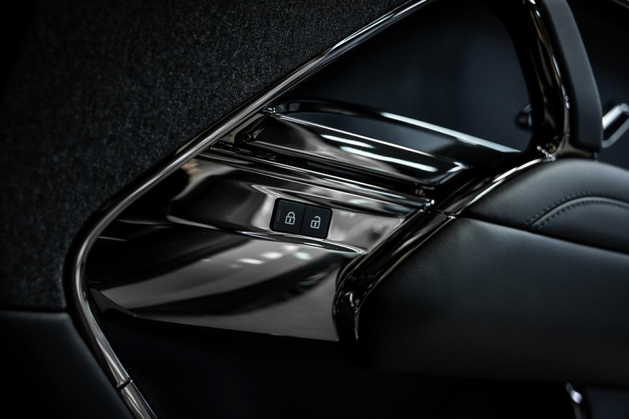 Land Rover Range Rover Sport 3.0 P510e First Edition | Meridian | Stoelverwarming en verkoeling | BTW |