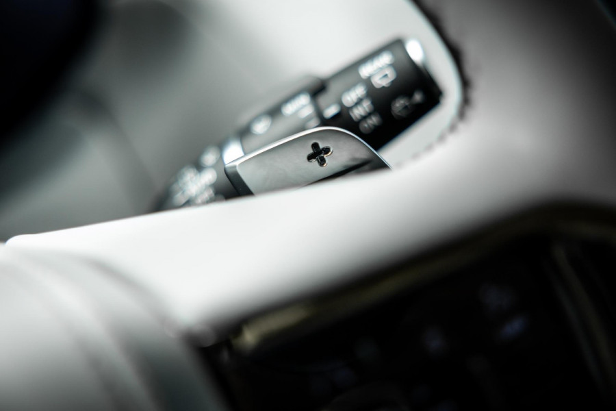 Land Rover Range Rover Sport 3.0 P510e First Edition | Meridian | Stoelverwarming en verkoeling | BTW |