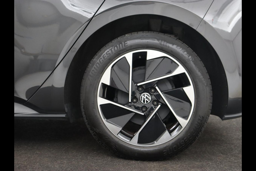 Volkswagen ID.3 Life 58 kWh | Carplay | Sfeerverlichting | Adaptive cruise | Stoelverwarming | Stuurverwarming | Parkeersensor | Navigatie | Climate controle