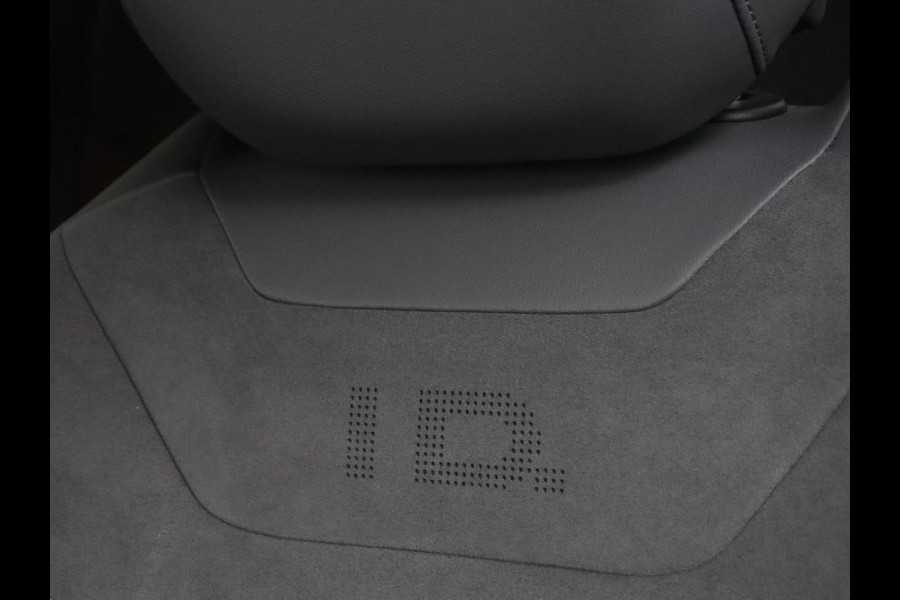 Volkswagen ID.4 First 77 kWh | Trekhaak | Stoel & stuurverwarming | Adaptive cruise | Camera | Carplay | Half leder | Navigatie | 20'' | Full LED | Keyless | Climate control | Sfeerverlichting