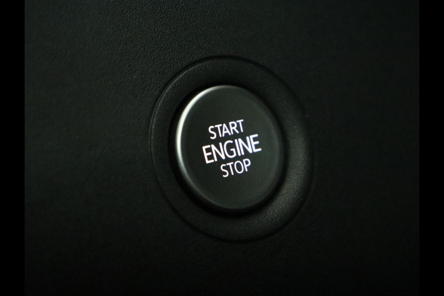 Volkswagen ID.4 First 77 kWh | Trekhaak | Stoel & stuurverwarming | Adaptive cruise | Camera | Carplay | Half leder | Navigatie | 20'' | Full LED | Keyless | Climate control | Sfeerverlichting