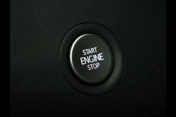 Volkswagen ID.4 First 77 kWh | Trekhaak | Stoel & stuurverwarming | Adaptive cruise | Camera | Carplay | Half leder | Navigatie | 20'' | Full LED | Keyless | Climate control | Sfeerverlichting