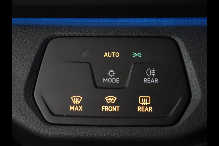 Volkswagen ID.4 First 77 kWh | Trekhaak | Stoel & stuurverwarming | Adaptive cruise | Camera | Carplay | Half leder | Navigatie | 20'' | Full LED | Keyless | Climate control | Sfeerverlichting
