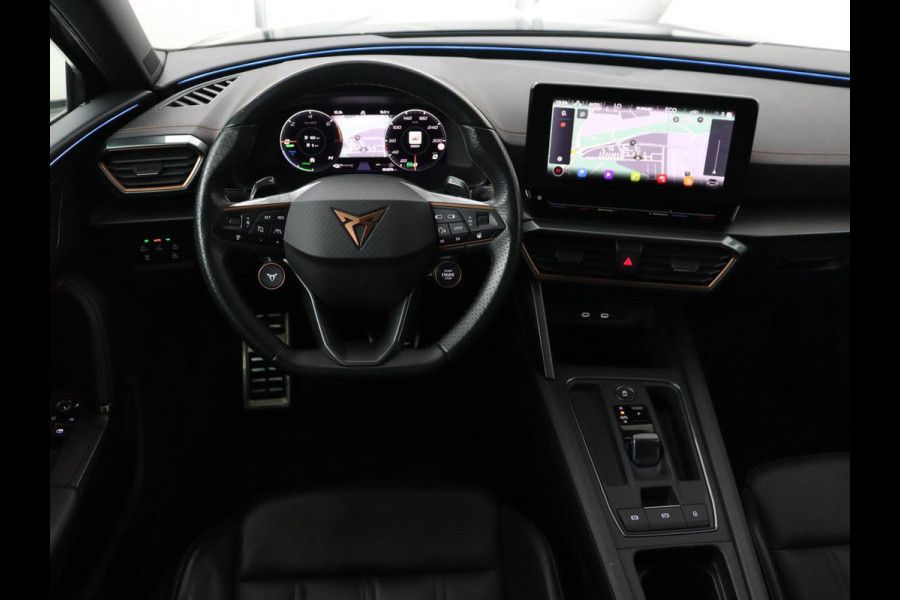 CUPRA Leon 1.4 eHybrid VZ | 245pk | Panoramadak | Leder | Stoelverwarming | Adaptive cruise | Camera | Carplay | Navigatie | Sfeerverlichting | Memory | Sportstoelen | Full LED | PHEV | Plug In