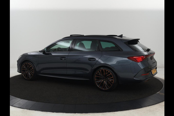 CUPRA Leon 1.4 eHybrid VZ | 245pk | Panoramadak | Leder | Stoelverwarming | Adaptive cruise | Camera | Carplay | Navigatie | Sfeerverlichting | Memory | Sportstoelen | Full LED | PHEV | Plug In