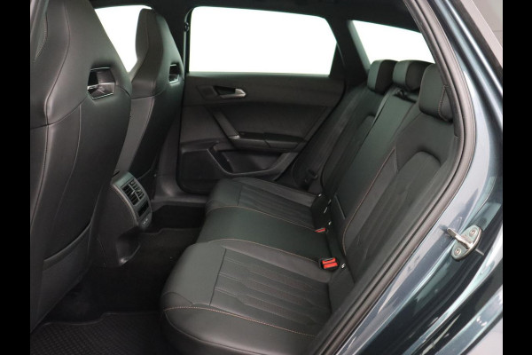 CUPRA Leon 1.4 eHybrid VZ | 245pk | Panoramadak | Leder | Stoelverwarming | Adaptive cruise | Camera | Carplay | Navigatie | Sfeerverlichting | Memory | Sportstoelen | Full LED | PHEV | Plug In