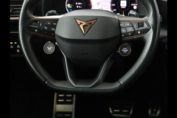 CUPRA Leon 1.4 eHybrid VZ | 245pk | Panoramadak | Leder | Stoelverwarming | Adaptive cruise | Camera | Carplay | Navigatie | Sfeerverlichting | Memory | Sportstoelen | Full LED | PHEV | Plug In