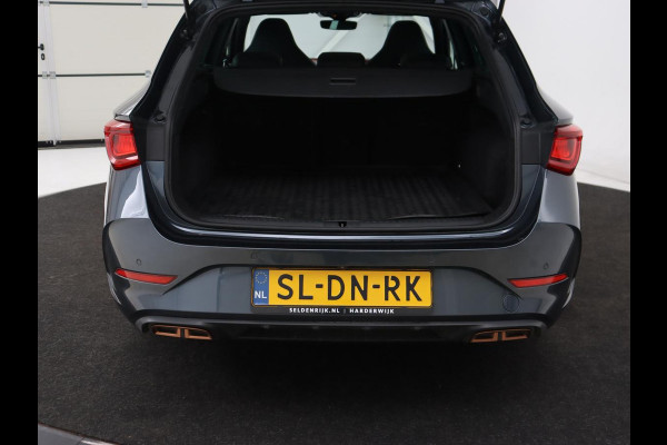 CUPRA Leon 1.4 eHybrid VZ | 245pk | Panoramadak | Leder | Stoelverwarming | Adaptive cruise | Camera | Carplay | Navigatie | Sfeerverlichting | Memory | Sportstoelen | Full LED | PHEV | Plug In