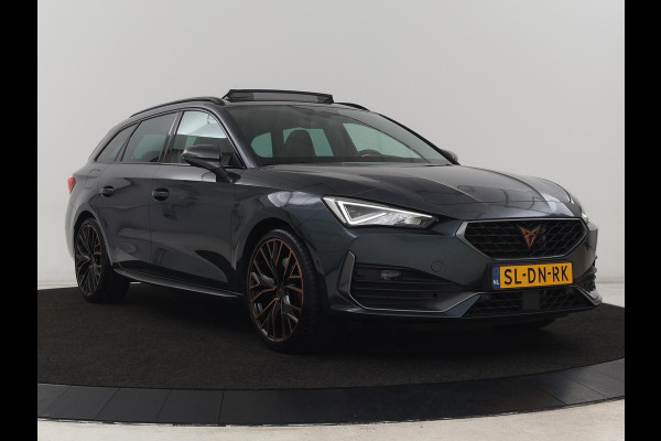 CUPRA Leon 1.4 eHybrid VZ | 245pk | Panoramadak | Leder | Stoelverwarming | Adaptive cruise | Camera | Carplay | Navigatie | Sfeerverlichting | Memory | Sportstoelen | Full LED | PHEV | Plug In
