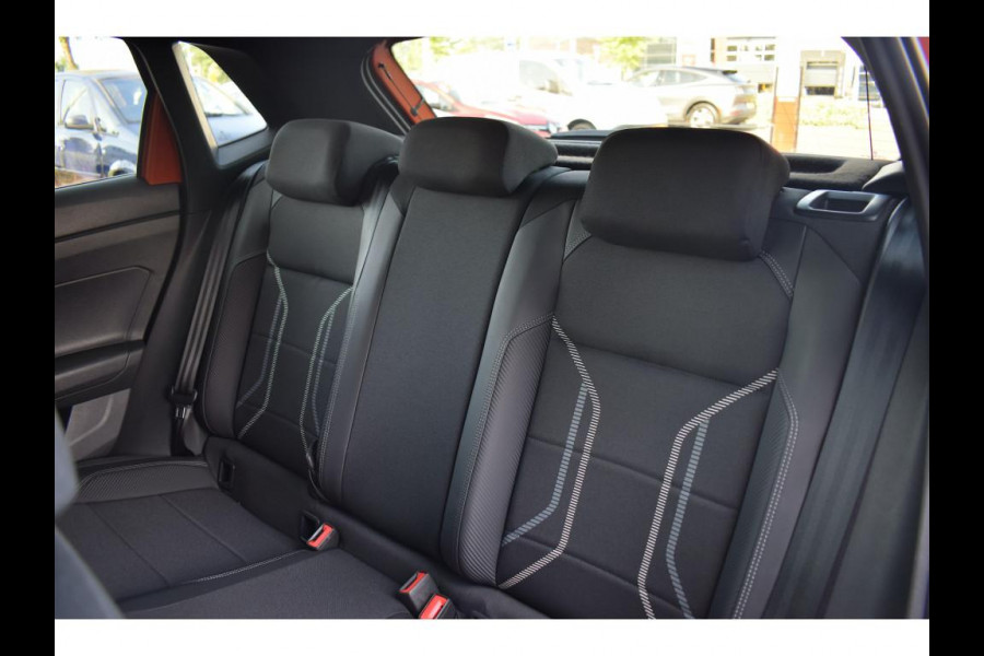 Volkswagen Polo 1.0 TSI Highline Business R | Apple CarPlay | Half Leer | Sportstoelen | Senoren