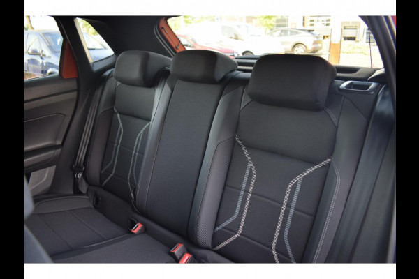 Volkswagen Polo 1.0 TSI Highline Business R | Apple CarPlay | Half Leer | Sportstoelen | Senoren