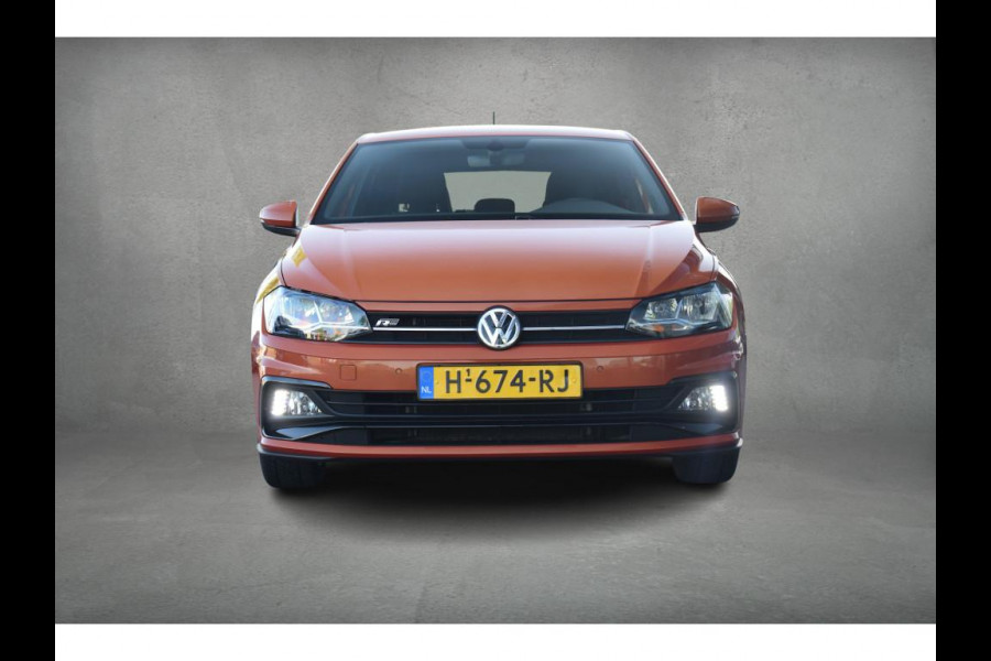 Volkswagen Polo 1.0 TSI Highline Business R | Apple CarPlay | Half Leer | Sportstoelen | Senoren