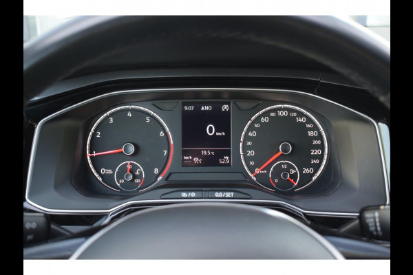 Volkswagen Polo 1.0 TSI Highline Business R | Apple CarPlay | Half Leer | Sportstoelen | Senoren