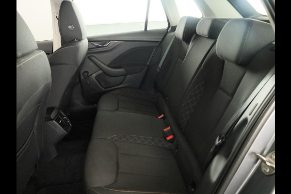 Škoda Kamiq 1.0 TSI Ambition 110 pk Automaat (DSG) | Verlengde garantie || Navigatie via App | Cruise control | LED koplampen | Apple Carplay/Android Auto |