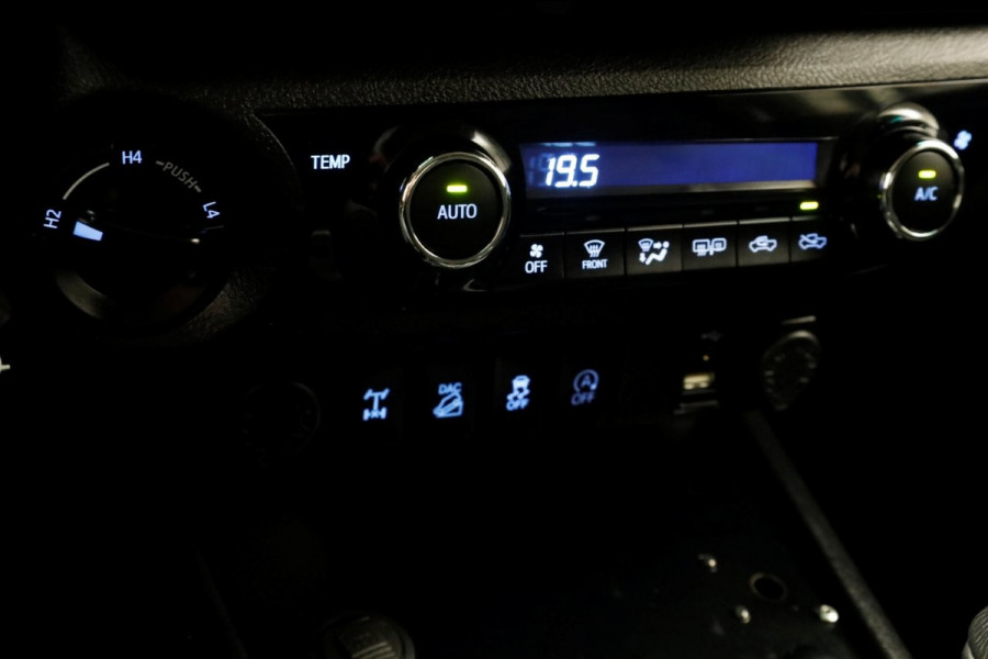 Toyota Hilux 2.4 D-4D-F 150pk E6 4WD 4x4 Automaat Double Cab Airco/Camera 11-2019