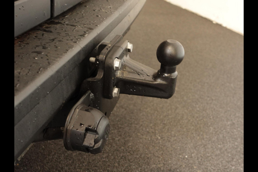 Volkswagen Crafter 2.0 TDI 177pk Automaat L3H3 / L2H2 Highline Airco App-connect ACC Camera Trekhaak