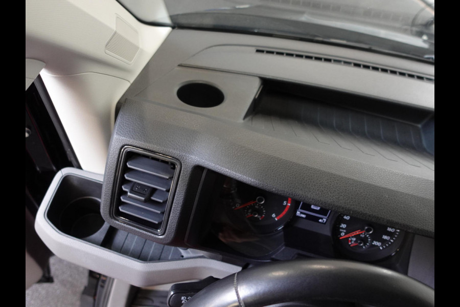 Volkswagen Crafter 2.0 TDI 177pk Automaat L3H3 / L2H2 Highline Airco App-connect ACC Camera Trekhaak