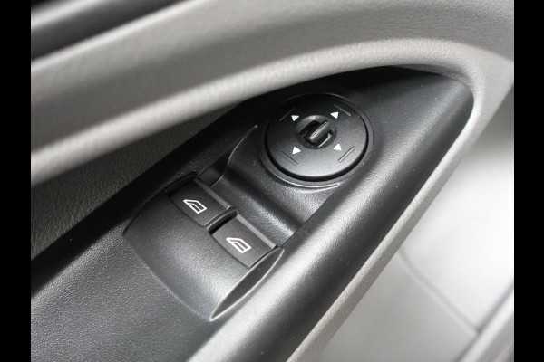 Ford Transit Connect 1.5 EcoBlue L2 Trend Automaat Navi Airco Parkeersensoren Cruise Control Camera