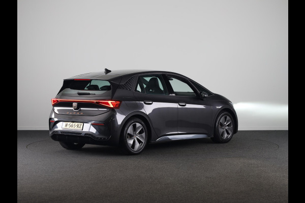 CUPRA Born Business One 62 kWh 204pk | Navigatie | Adaptieve cruise controle | Verwarmbare voorstoelen | 18 inch Lichtmetalen velgen