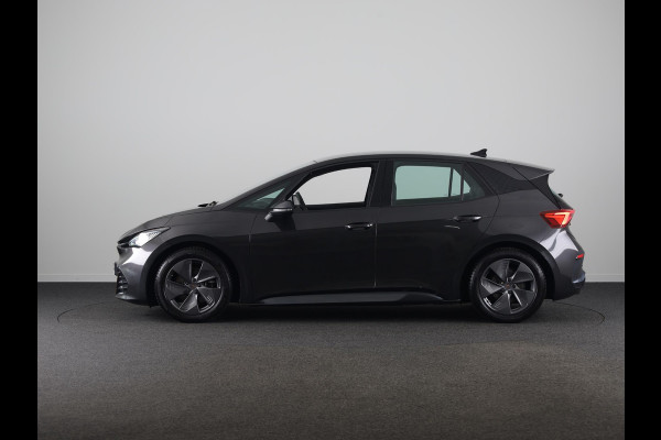 CUPRA Born Business One 62 kWh 204pk | Navigatie | Adaptieve cruise controle | Verwarmbare voorstoelen | 18 inch Lichtmetalen velgen