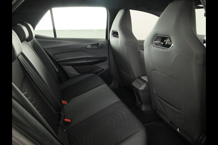 CUPRA Born Business One 62 kWh 204pk | Navigatie | Adaptieve cruise controle | Verwarmbare voorstoelen | 18 inch Lichtmetalen velgen