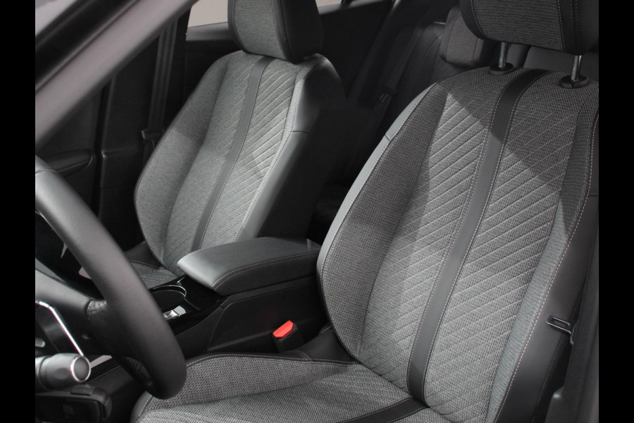 Peugeot 2008 1.2 Hybrid 136 pk Automaat Allure | Navigatie | Apple Carplay/Android Auto | Climate Control | Dab | Led | Parkeer sensoren | Cruise Control | Stoelverwarming
