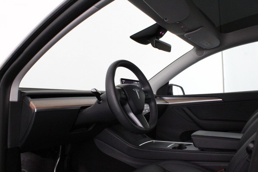 Tesla Model Y RWD 58 kWh Midnight Cherry Red/20inch/Trekhaak/Premium interieur