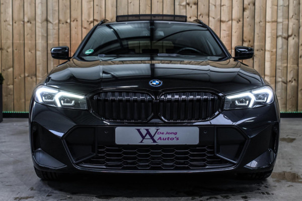 BMW 3 Serie Touring 330e xDrive M-Sport *Pano*H/K*Camera*Comforttoegang*