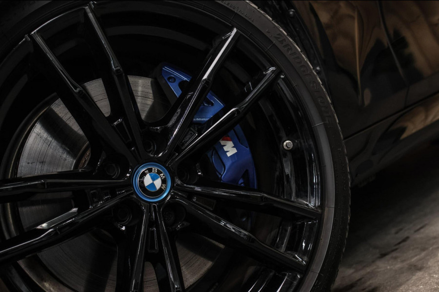 BMW 3 Serie Touring 330e xDrive M-Sport *Pano*H/K*Camera*Comforttoegang*