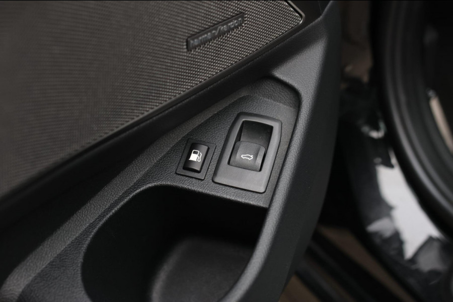 BMW 3 Serie Touring 330e xDrive M-Sport *Pano*H/K*Camera*Comforttoegang*