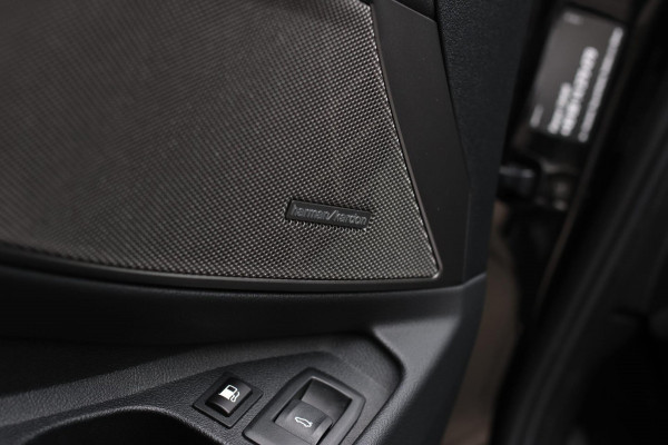 BMW 3 Serie Touring 330e xDrive M-Sport *Pano*H/K*Camera*Comforttoegang*