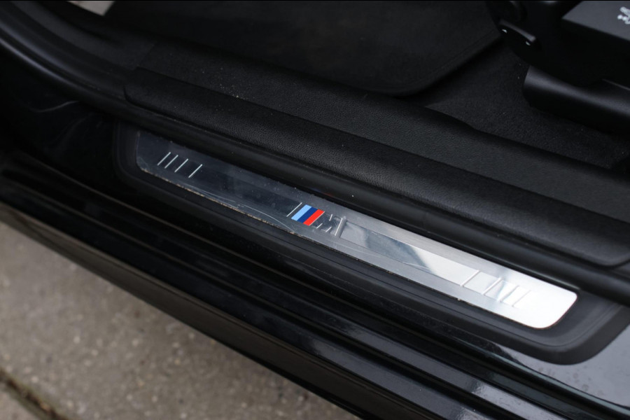 BMW 3 Serie Touring 330e xDrive M-Sport *Pano*H/K*Camera*Comforttoegang*