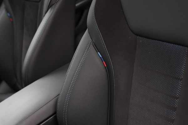 BMW 3 Serie Touring 330e xDrive M-Sport *Pano*H/K*Camera*Comforttoegang*