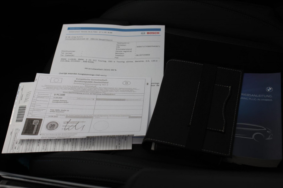 BMW 3 Serie Touring 330e xDrive M-Sport *Pano*H/K*Camera*Comforttoegang*