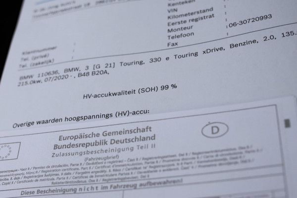 BMW 3 Serie Touring 330e xDrive M-Sport *Pano*H/K*Camera*Comforttoegang*