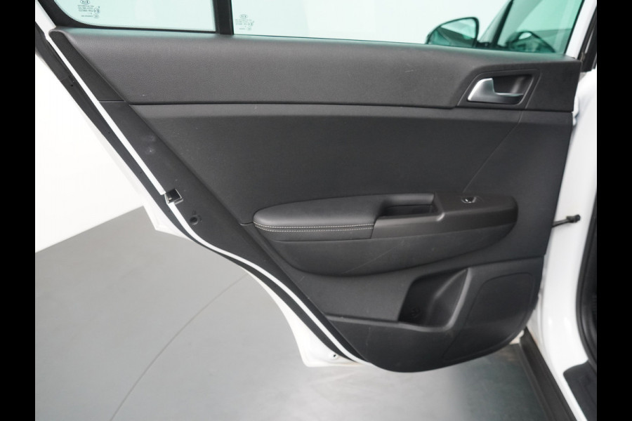 Kia Sportage 1.6 GDI DynamicLine - Cruise Control - Climate Control - Lichtmetalen Velgen 17'' - Navigatie - Fabrieksgarantie Tot 2026 T/M 19-10