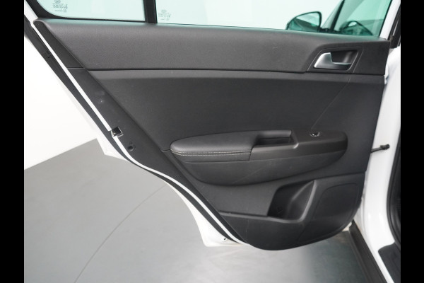 Kia Sportage 1.6 GDI DynamicLine - Cruise Control - Climate Control - Lichtmetalen Velgen 17'' - Navigatie - Fabrieksgarantie Tot 2026 T/M 19-10