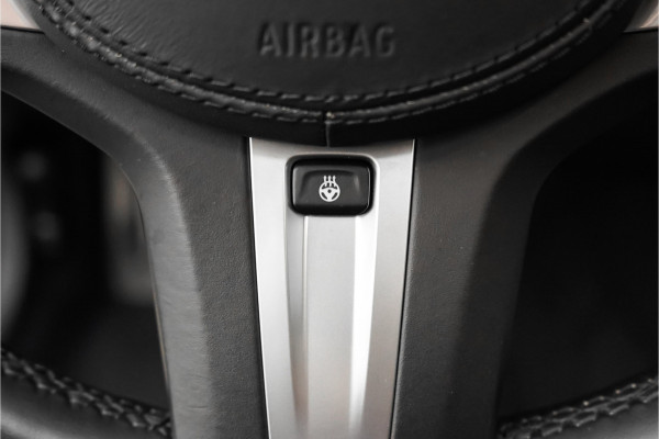 BMW 5 Serie 540i M-Sport High Executive Schuifdak HUD ACC 360° H&K Stuurverw