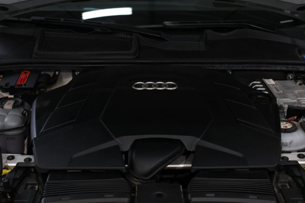 Audi Q8 60 TFSI e Quattro Competition *Pano*RS-Stoelen*B&O*Soft-Close*ABT*