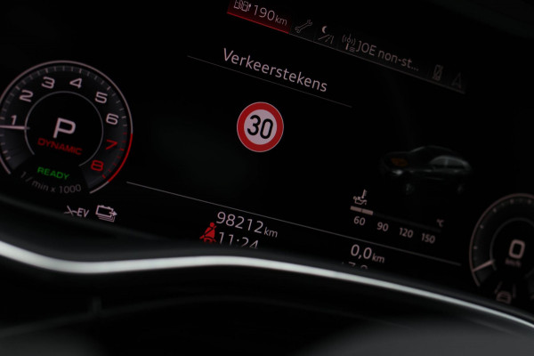 Audi Q8 60 TFSI e Quattro Competition *Pano*RS-Stoelen*B&O*Soft-Close*ABT*