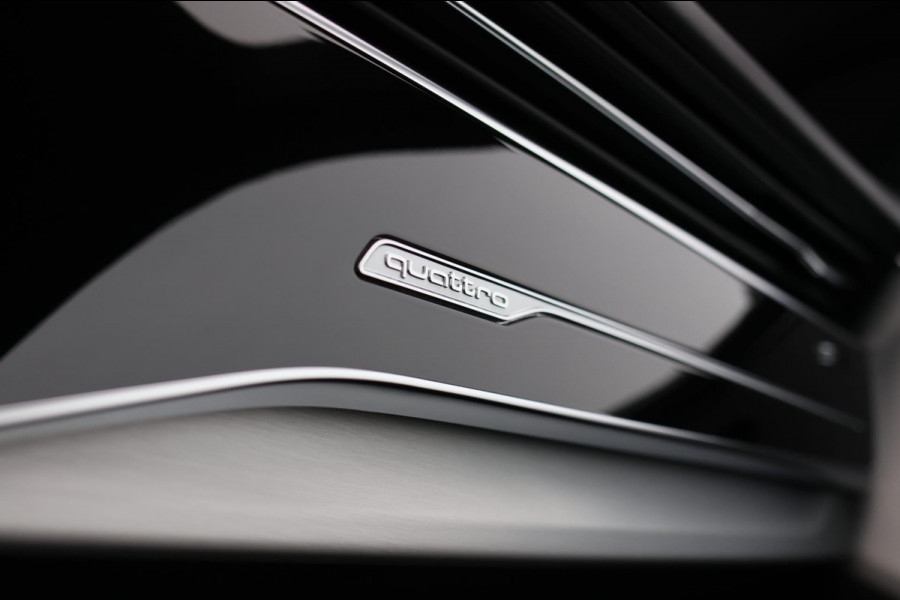 Audi Q8 60 TFSI e Quattro Competition *Pano*RS-Stoelen*B&O*Soft-Close*ABT*