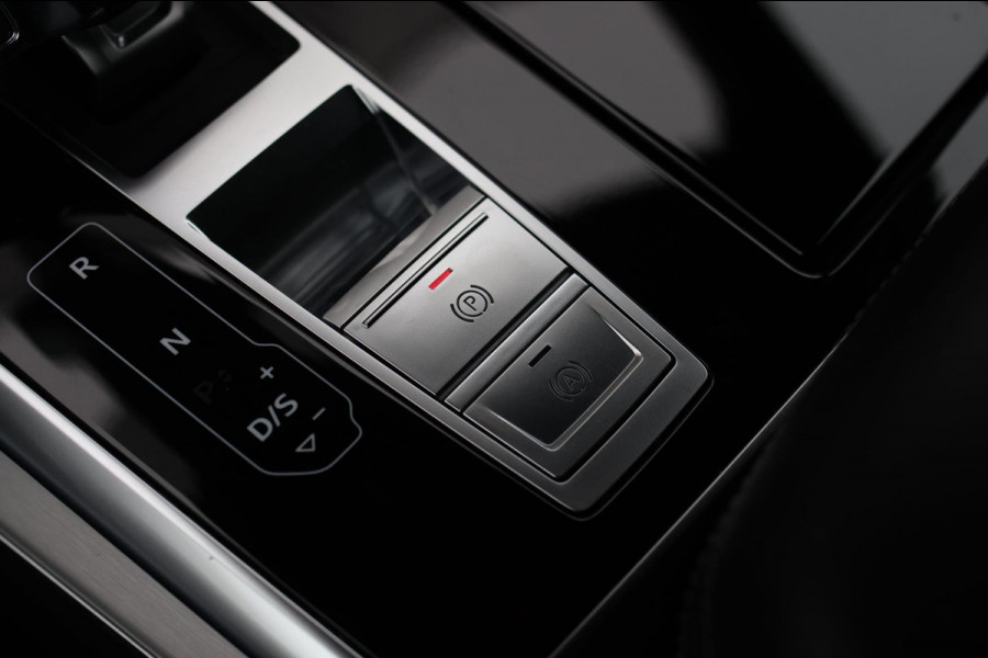 Audi Q8 60 TFSI e Quattro Competition *Pano*RS-Stoelen*B&O*Soft-Close*ABT*